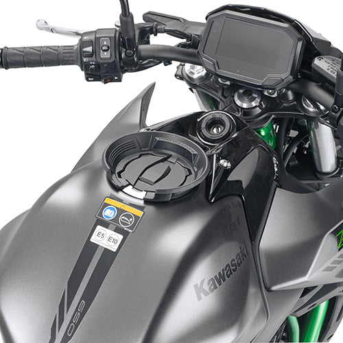 FLANGIA METALLICA BF81 X KAWASAKI Z650 20-23 X BORSA TANK LOCK GIVI - Della Categoria Borse Serbatoio Tank loock Produttore Givi - A soli €13.10! Acquista ora su Due Ruote Accessori