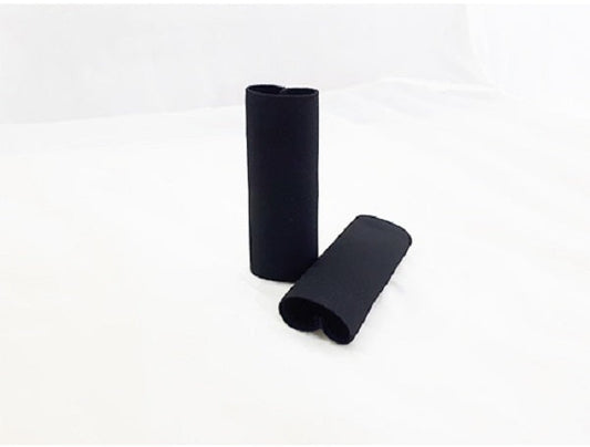 COPRIMANOPOLA TESSUTO ELASTICO MOTO E SCOOTER NERI - Della Categoria Manopole Produttore DUE RUOTE SRL - A soli €5! Acquista ora su Due Ruote Accessori