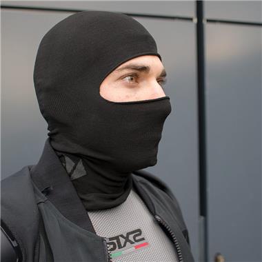 SOTTOCASCO INTEGRALE NERO SENZA CUCITURE SIX2 TAGLIA UNICA - Della Categoria Collarini & Scaldacollo Produttore SIX - A soli €36! Acquista ora su Due Ruote Accessori