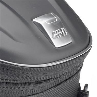 BORSA DA SELLA ST607+ ESPANDIBILE TERMOFORMATA CAPACITÀ 22 LITRI. - Della Categoria Borse Produttore Givi - A soli €105.75! Acquista ora su Due Ruote Accessori