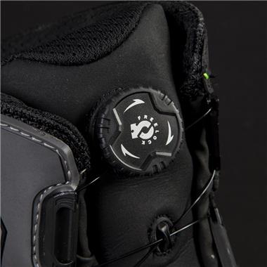 SCARPA ELEVEIT TANK WP NERO ARANCIO - Della Categoria Scarpa Uomo Produttore ELEVEIT - A soli €103.95! Acquista ora su Due Ruote Accessori