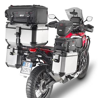 BORSA DA SERBATOIO TANKLOCK ESTENSIBILE DA 15 A 18 LIT, SPECIFICA PER HONDA AFRICA TWIN. - Della Categoria Borse Serbatoio Tank loock Produttore Givi - A soli €176.25! Acquista ora su Due Ruote Accessori