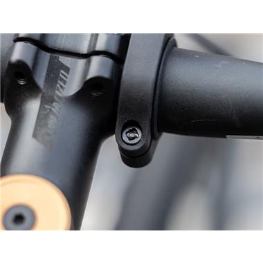 QUAD LOCK ANTI-THEFT SCREW-KIT - Della Categoria Custodie Smartphone Produttore QUAD LOCK - A soli €12! Acquista ora su Due Ruote Accessori