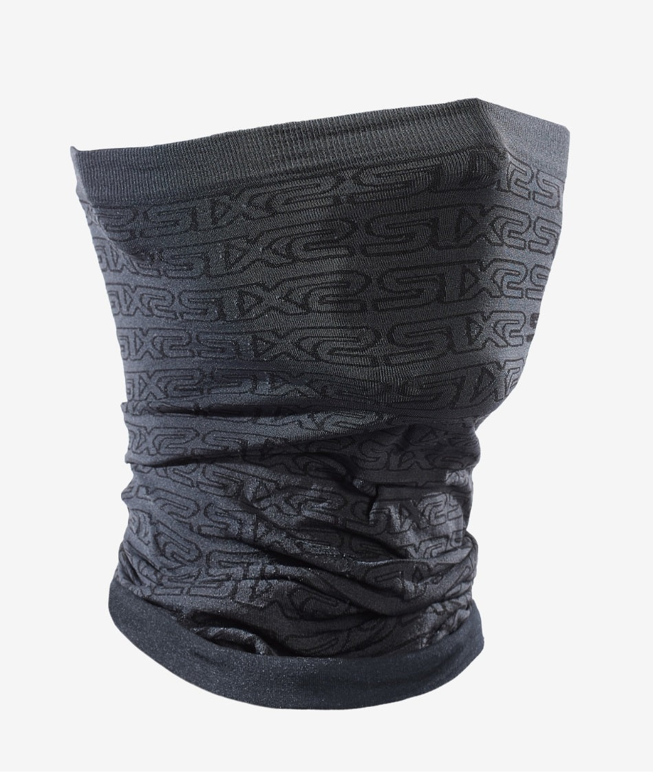 Scaldacollo multiuso 4 Stagioni LOGO DARK GREY-BLACK ONE SIZ - Della Categoria Collarini & Scaldacollo Produttore SIX - A soli €17.60! Acquista ora su Due Ruote Accessori