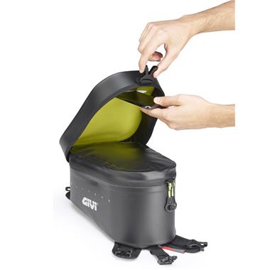 BORSA SERBARTOIO GIVI GRT716 WATERPROOF 6 LT - Della Categoria Borse Serbatoio Produttore Givi - A soli €73.15! Acquista ora su dueruoteaccessori.it