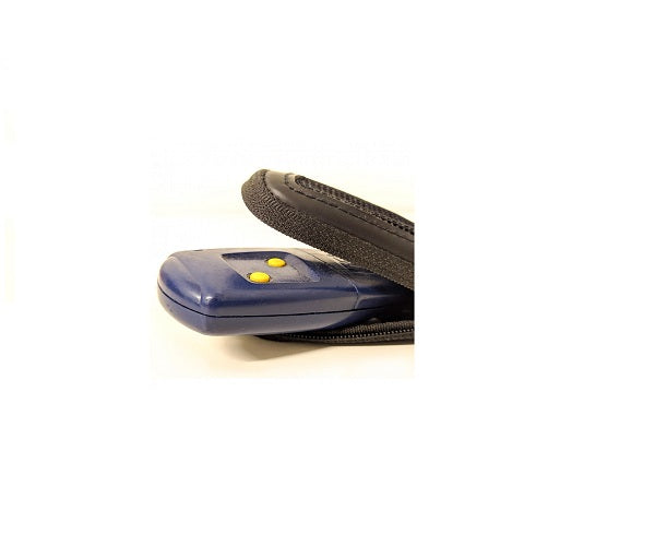 porta telecomando dotato di moschettone - Della Categoria Portachiavi Produttore OJ ATMOSFERE METROPOLITANE - A soli €8! Acquista ora su Due Ruote Accessori