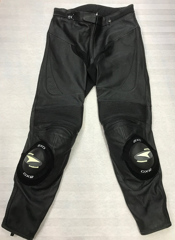 PANTALONE AXO RACER ONE IN PELLE TAGLIA 50 - Della Categoria Abbigliamento Outlet Produttore Axo - A soli €113.75! Acquista ora su dueruoteaccessori.it