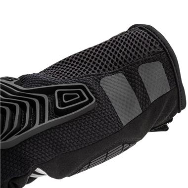 GUANTO G–THREE PRO T-UR PRIMAVERA-ESTATE UOMO NERO - Della Categoria Guanti Estivi Uomo Produttore T.UR - A soli €35.90! Acquista ora su Due Ruote Accessori